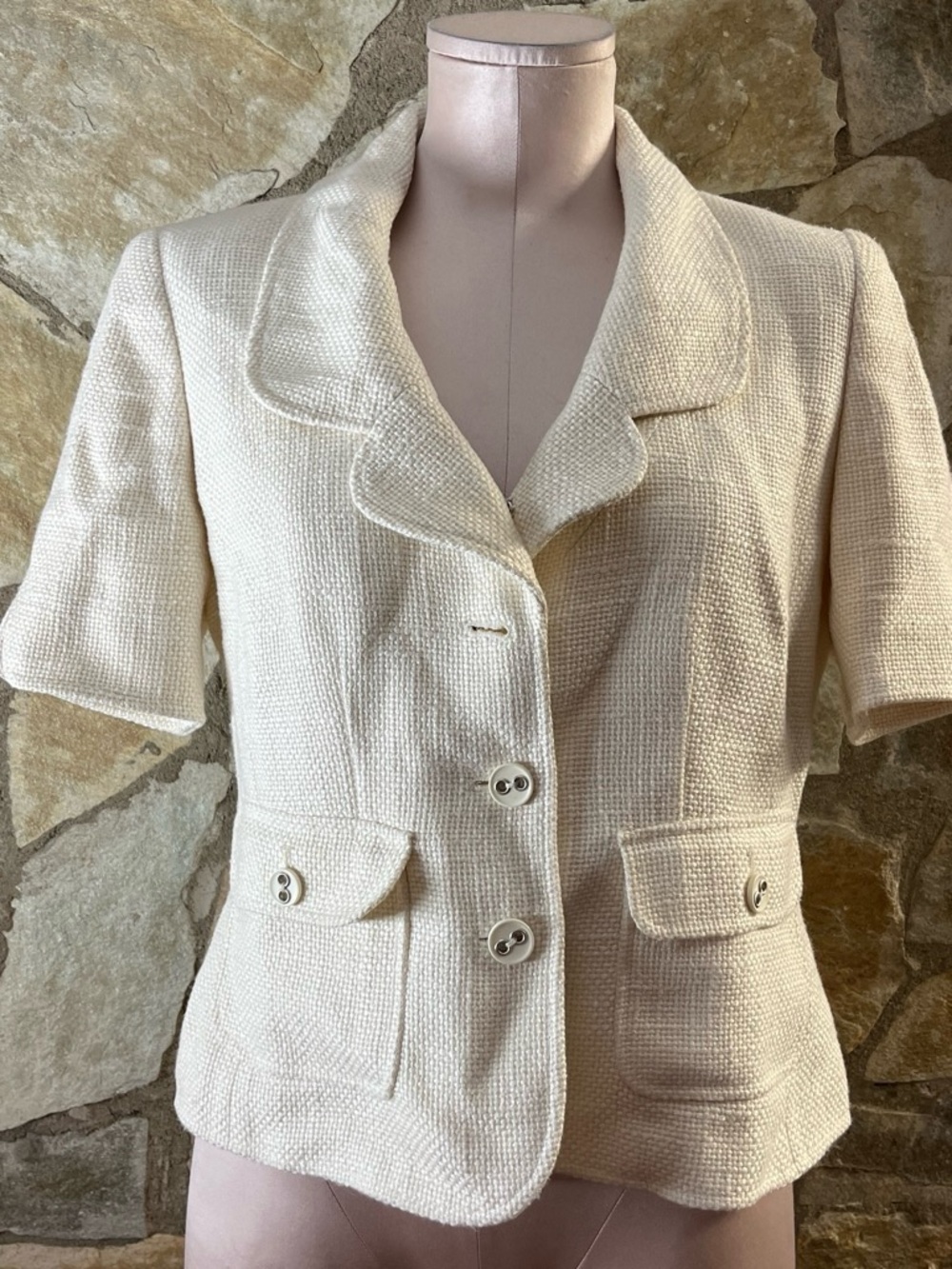Cream Short-Sleeve Textured Jacket - Brand Unknown